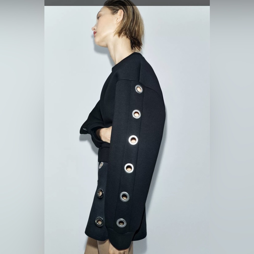 Zara Sweatshirt  New with tag  size large  color black